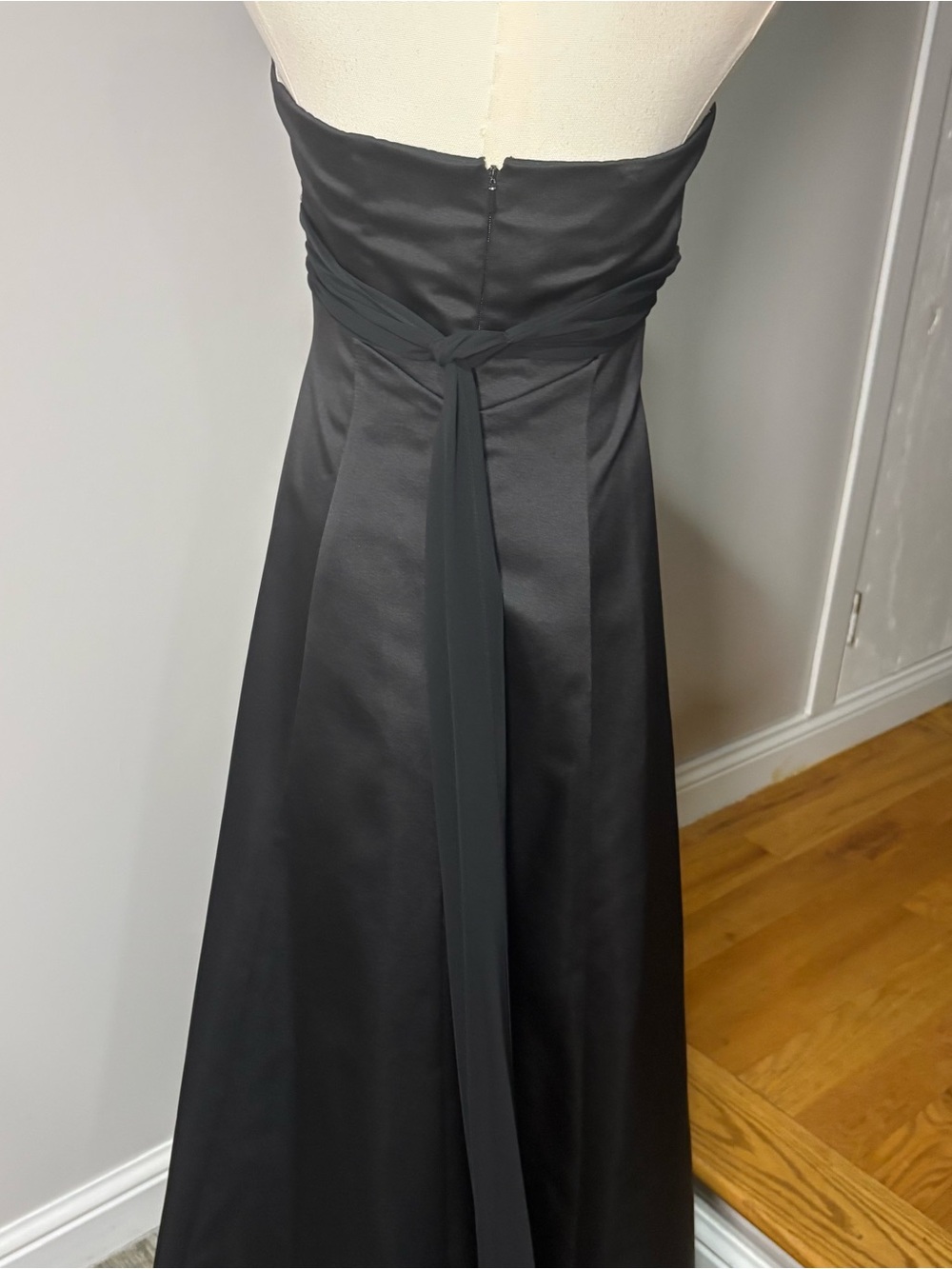 David’s Bridal Black Halter Dress Sz 6 Satin Gown Chiffon Prom Bridesmaid - Picture 9 of 12